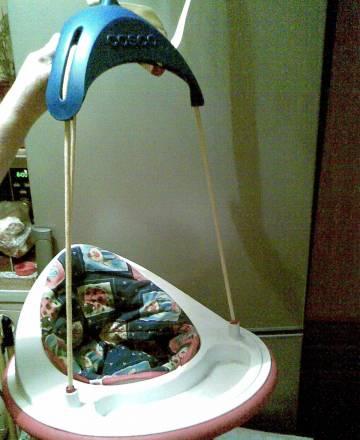 Ходунок или подвесная коляска для ребенка Москва