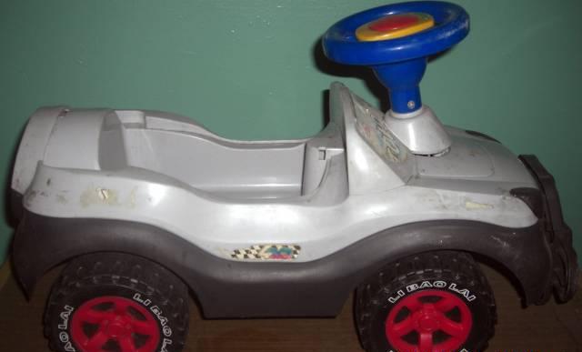 Машина игрушечная Москва