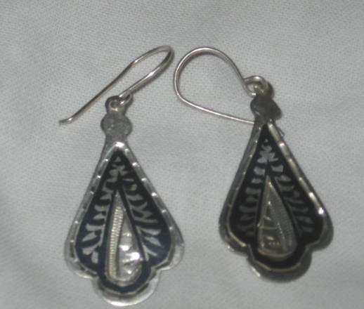 Серебряные серьги-лепестки, с чернью, Кубачи Москва