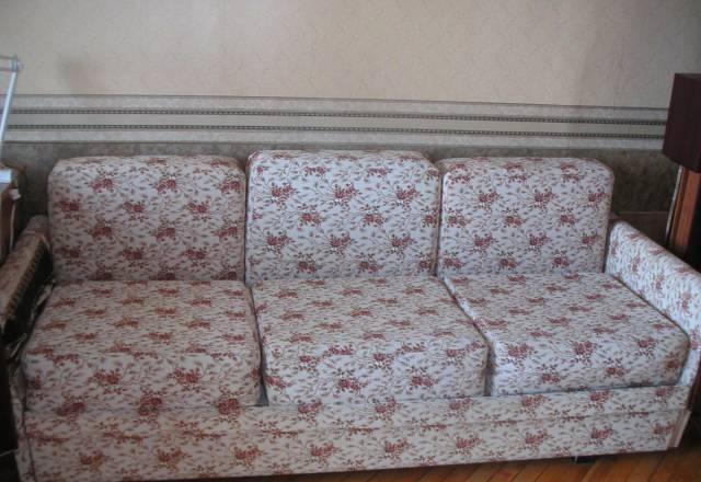 Софа в гобеленовой обивке+ковёр-палас+TV-в дар Москва