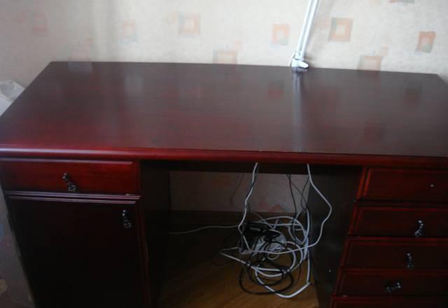 Письменный стол из сосны цвет вишня Москва