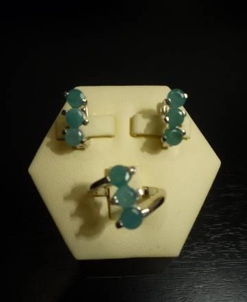 Комплект - серьги и кольцо с изумрудами Санкт-Петербург