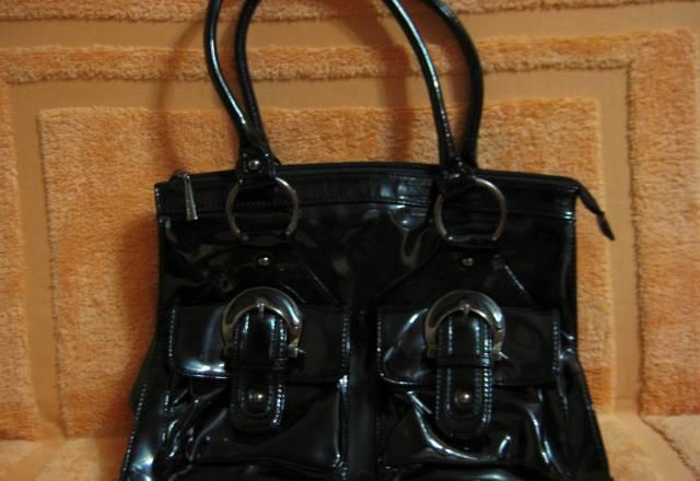 Вместительная лаковая сумка (новая) Москва