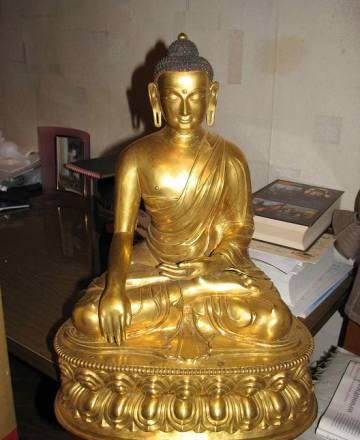 Статуя будды Москва