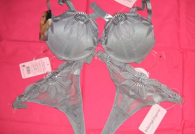 Женское белье , Италия (бюст 75В, стринги м) Москва