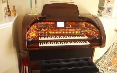 Lowrey Royale SU500 Москва