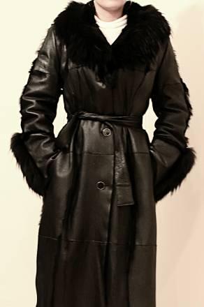 Пальто кожаное с мехом Санкт-Петербург