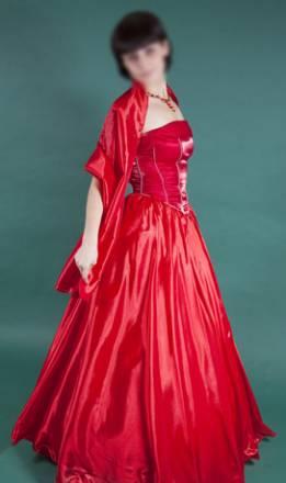 Платье свадебное или выпускное. Красное Москва