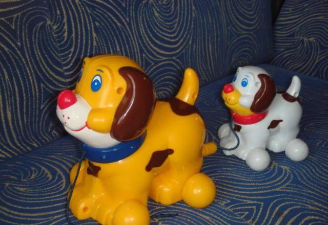 Игрушка-каталка chicco- семья лающих собачек Москва