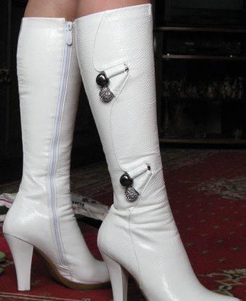 Белые свадебные сапожки Москва