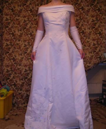 Свадебное платье + подарок (перчатки и туфли) Москва