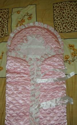 Розовый атласный конверт на выписку Санкт-Петербург