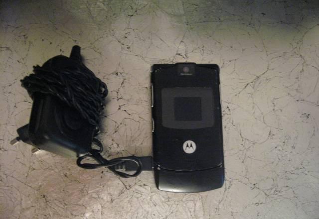 Телефон Motorola razr V3 (black) Москва