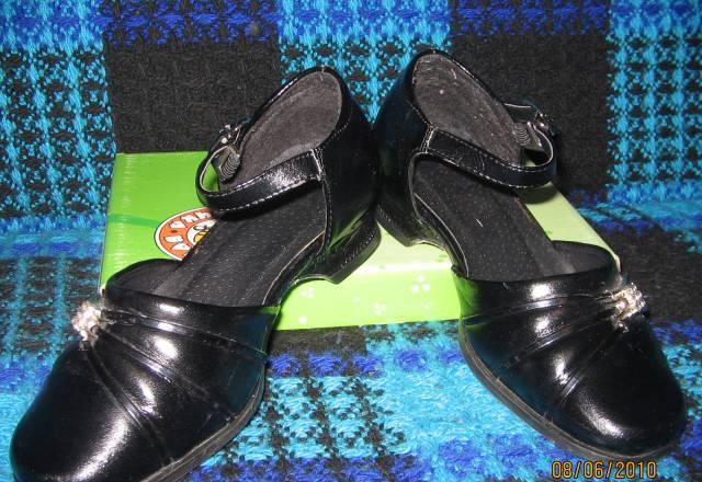 Туфли черные для девочки разм.28 Москва