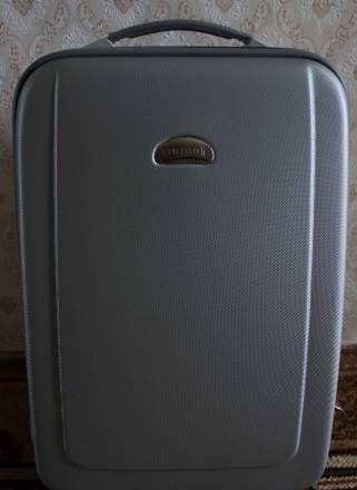 Чемодан-тележка Revelaition (абсолютно новый) Москва