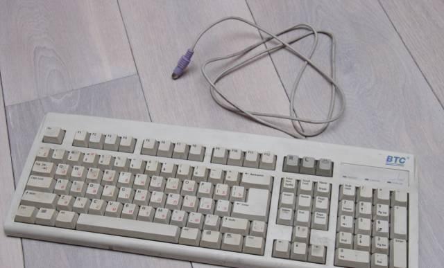 Клавиатура BTC-5201 (PS/2) Москва