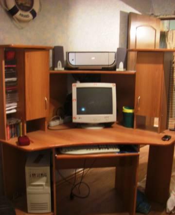 Угловой компьютерный стол Москва