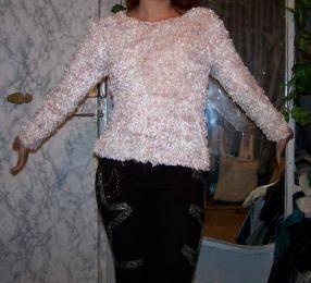 Светлая пушистая кофта Москва