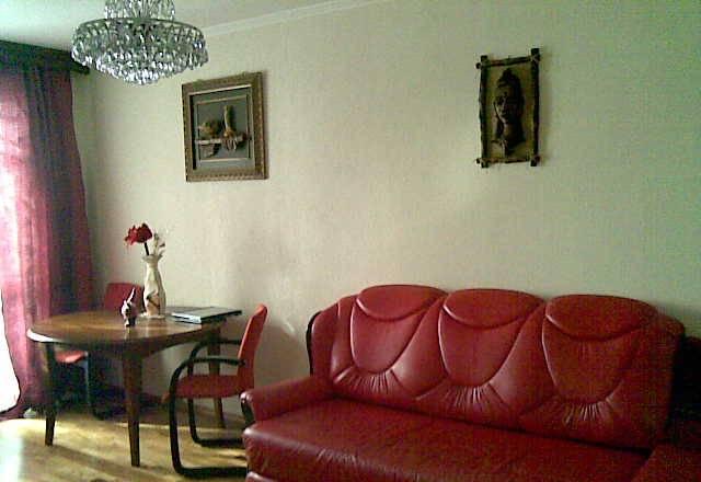 Сдам свою 2-комн.кв.(65кв.м) с евроремонтом Москва