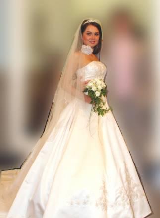 Свадебное платье + фата, диадема, сумочка Москва