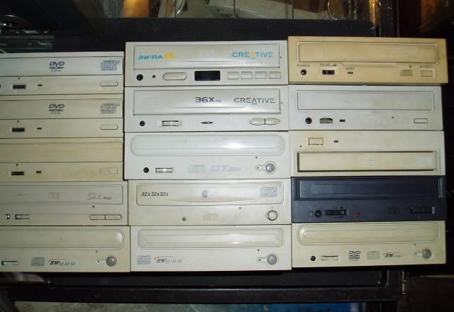 Lite-ON sohc-5232K (CD-читает, DVD- нет) Москва