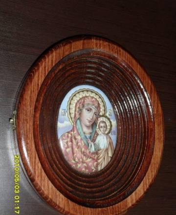 Икона (финифть) в киоте Москва