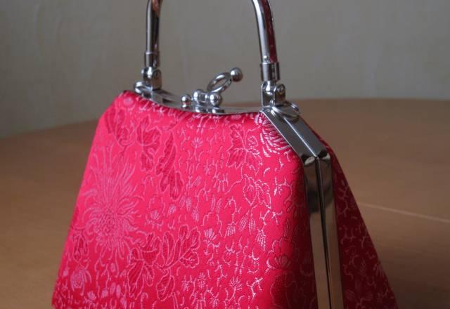 Стильная сумочка "stefanel" из шёлка. Италия Москва