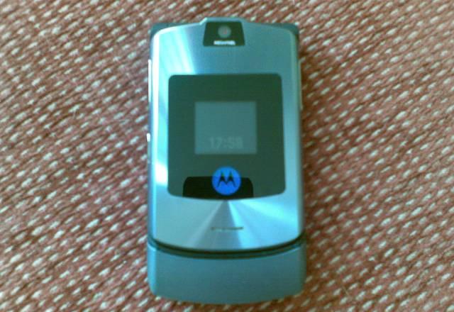 Razr v3i Москва