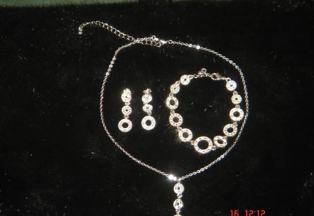 Серёжки, браслет, кулон с цепочкой - набор Москва