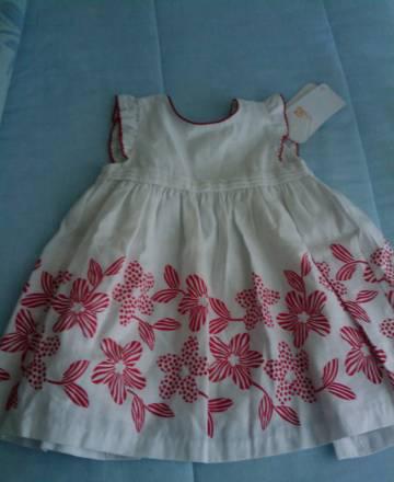 Новое платье белое с красными цветами р.80 Москва