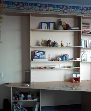 Стол для учебы и игры Москва