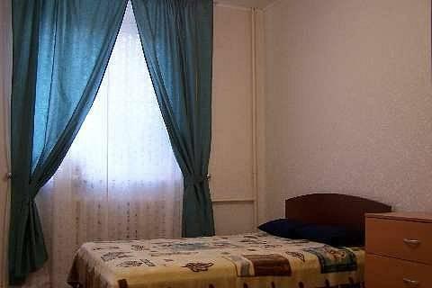Сдается комната на Ждановской ул. д. 3 Санкт-Петербург