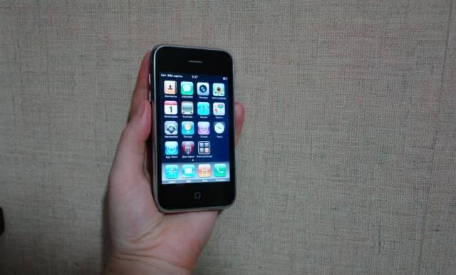 Сотовый коммуникатор Apple iPhone 3G, 16 Гб Москва