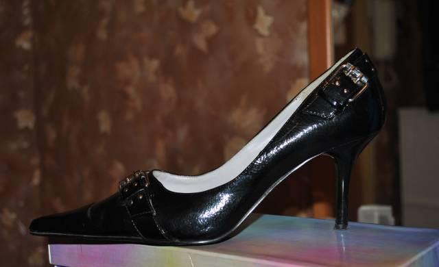 Туфли,шлёпки на танкетке Москва