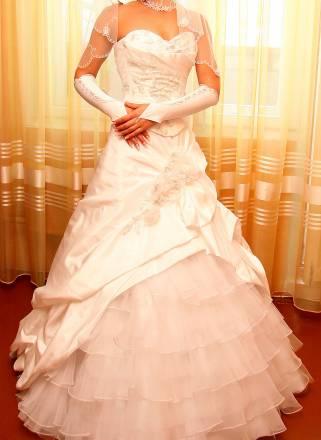 Стильное свадебное платье от Оксаны Мухи Екатеринбург