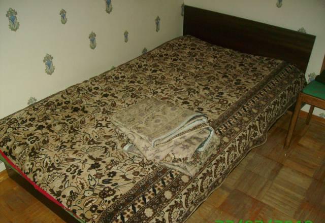 Кровать 1,5-спал, бельевой ящик, есть машина Москва