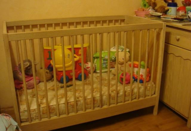 Кроватка+Комод-пеленальный столик Москва