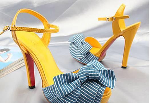 Дам вещи на реализацию новые Москва