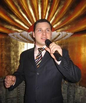 Профессиональный ведущий и тамада Москва