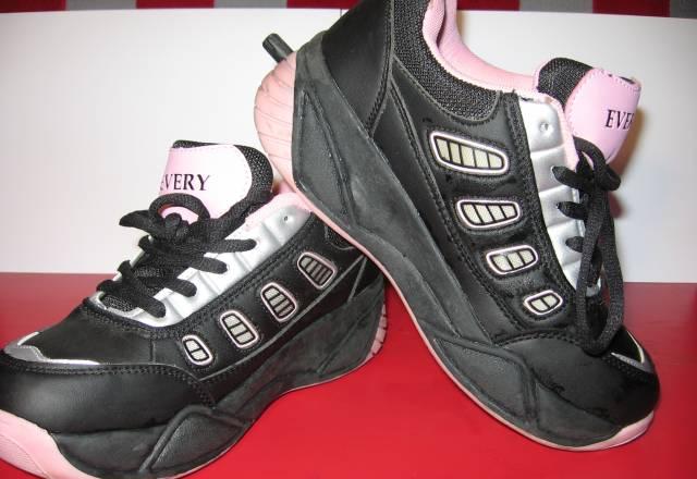 Кроссовки Москва