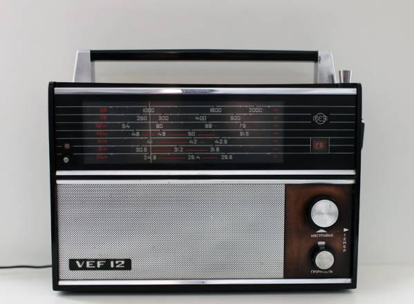 Радиоприемник VEF 12 Москва