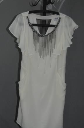 Платье Moschino и другое смотрите на нашем сайте Москва