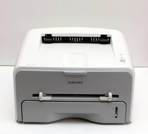 Лазерный принтер Samsung ML-1750 с полным картридж Москва