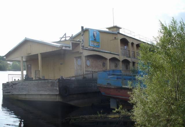 Дебаркадер 10х35м Москва
