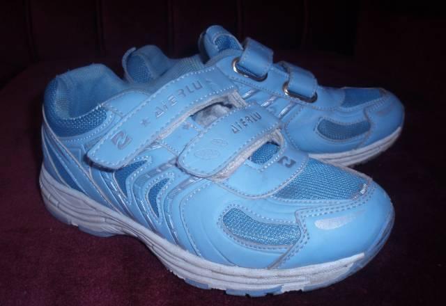 Кроссовки 32р Санкт-Петербург