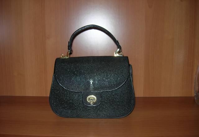 Женская сумка из кожи ската Москва