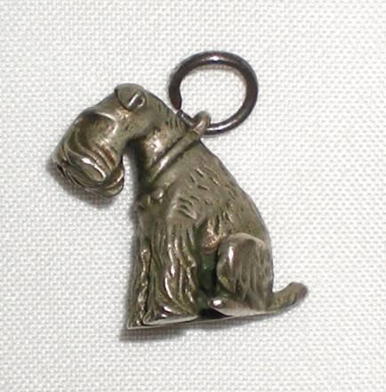 Кулон Собачка Москва