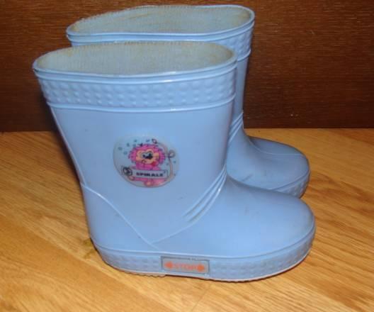 Резиновые сапоги  р.23 Москва