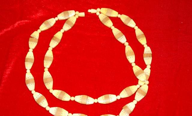 Бусы. Янтарь, дерево Москва