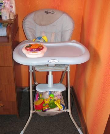 Продам детский столик Graco Москва